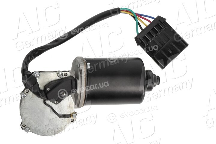 AIC 52682