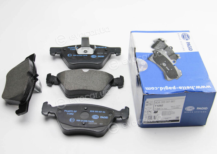 Hella 8DB 355 007-861