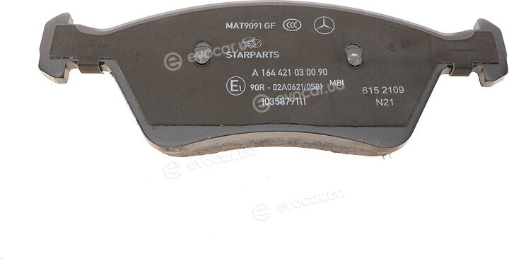 Mercedes-Benz A 000420110590