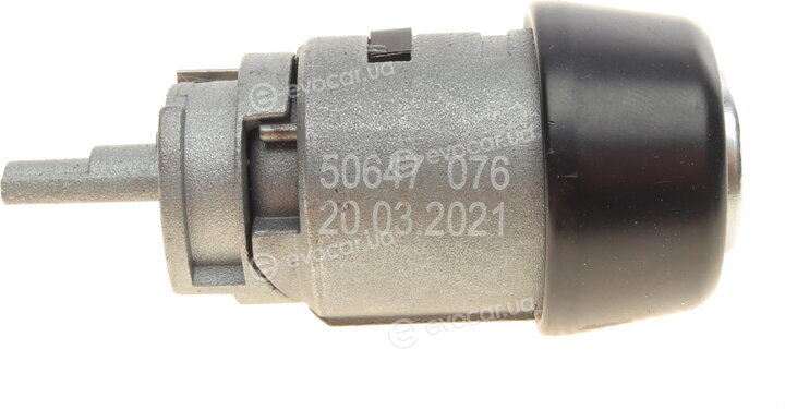 AIC 50647