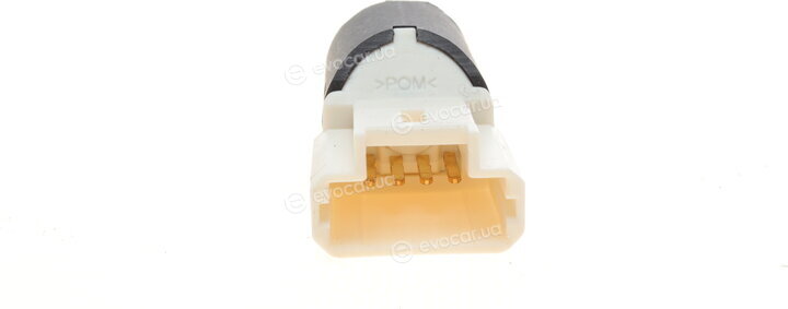 AIC 55882