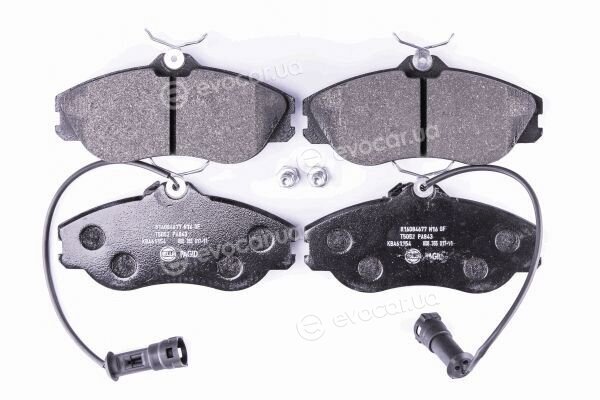 Hella 8DB 355 017-911