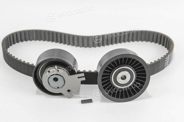 Hutchinson KH 153
