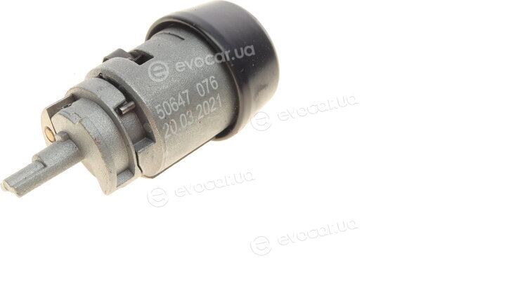 AIC 50647