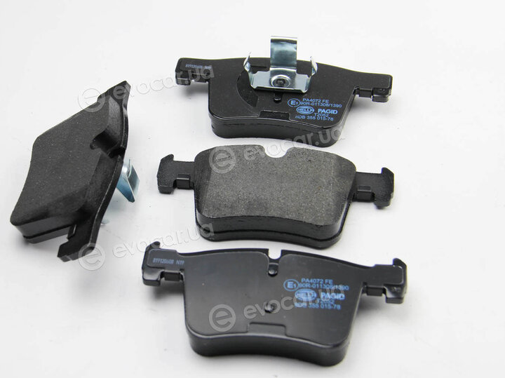 Hella 8DB 355 015-781