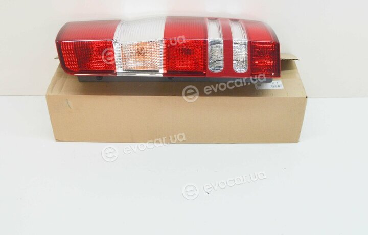 Mercedes-Benz A906-820-0264