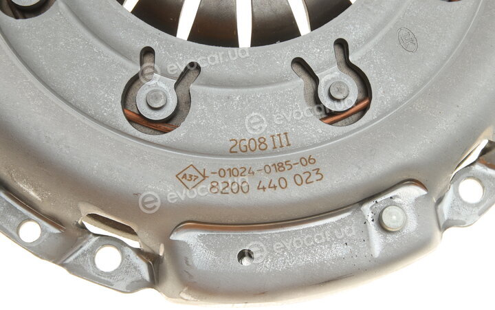 Renault / Nissan 7701477758