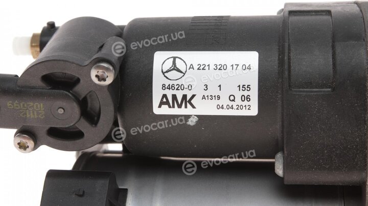 Mercedes-Benz A2213201704