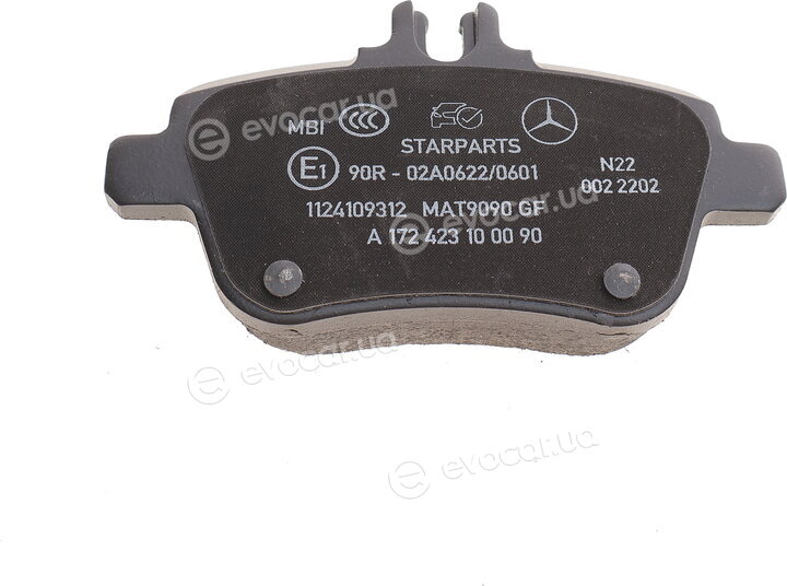 Mercedes-Benz A 000420070590