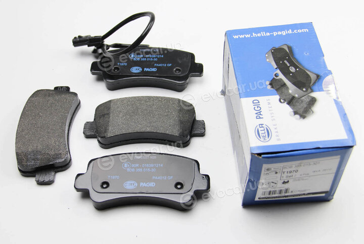Hella 8DB 355 015-301