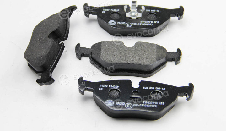 Hella 8DB 355 007-421